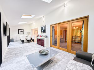 Photo 23- click for photo gallery